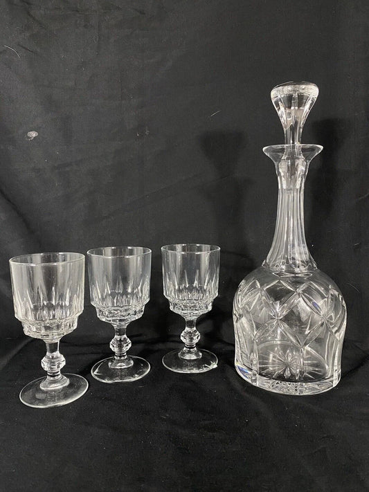 Atlantis Decanter 12”H W/Stopper Full Lead Cut Crystal/Signed W/3 Glasses