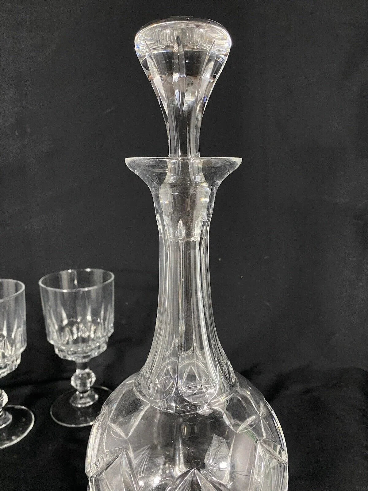 Atlantis Decanter 12”H W/Stopper Full Lead Cut Crystal/Signed W/3 Glasses