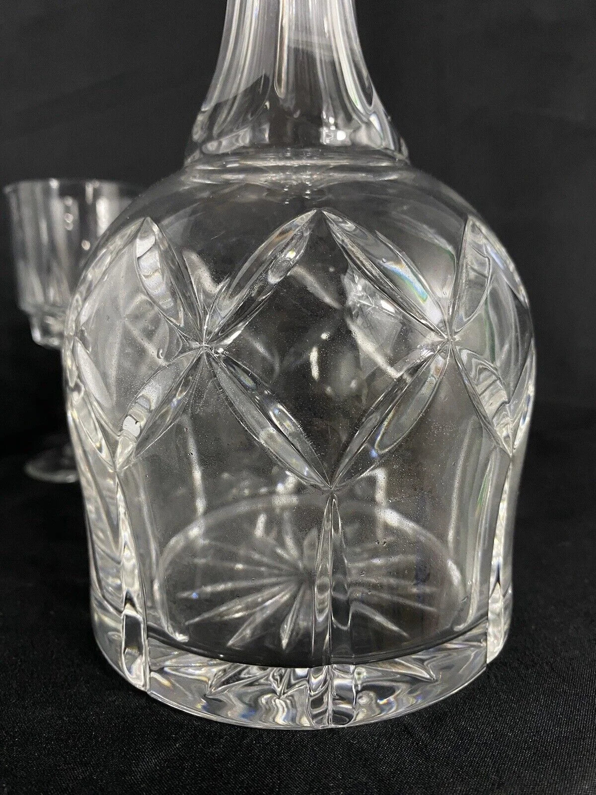 Atlantis Decanter 12”H W/Stopper Full Lead Cut Crystal/Signed W/3 Glasses